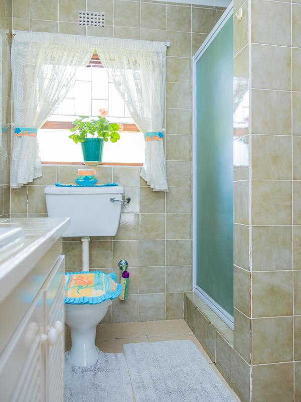 5 Bedroom Property for Sale in Heather Park Western Cape